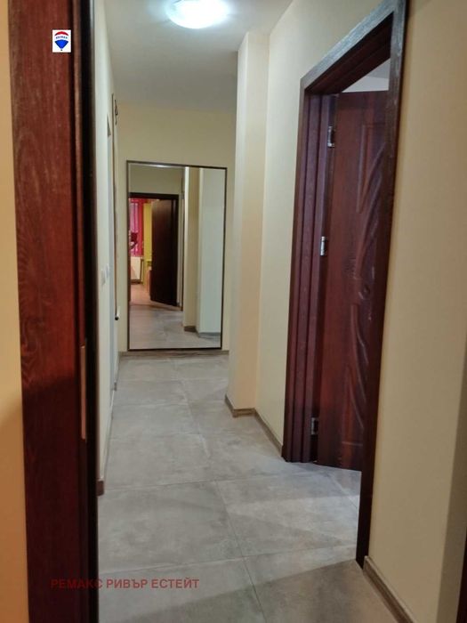 Продава се Тристаен апартамент в Русе, Център - 119 кв.м за 2353 €/кв.м - Снимка #3