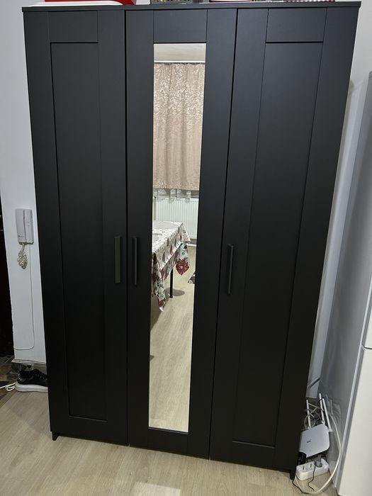 Dulap cu oglinda centrala Negru