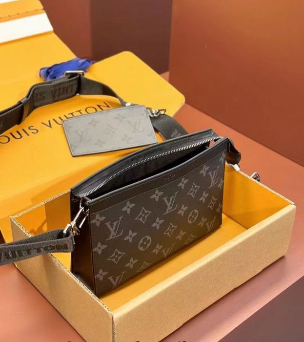 Чанта Luis Vuitton Gaston Wearable Wallet
