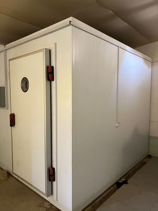 Промышленный морозилка