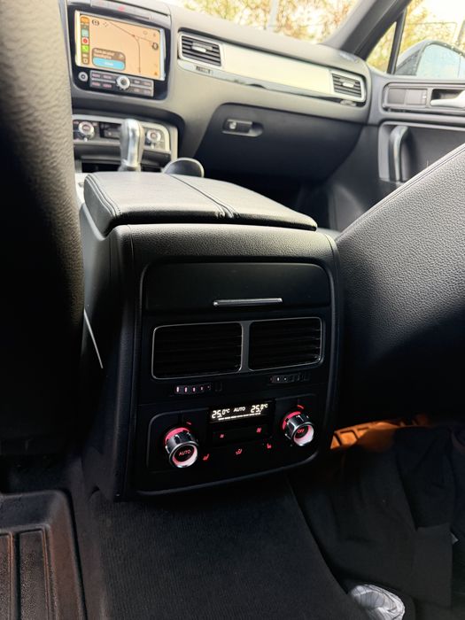 VOLKSWAGEN Touareg 2011 — imagine 4