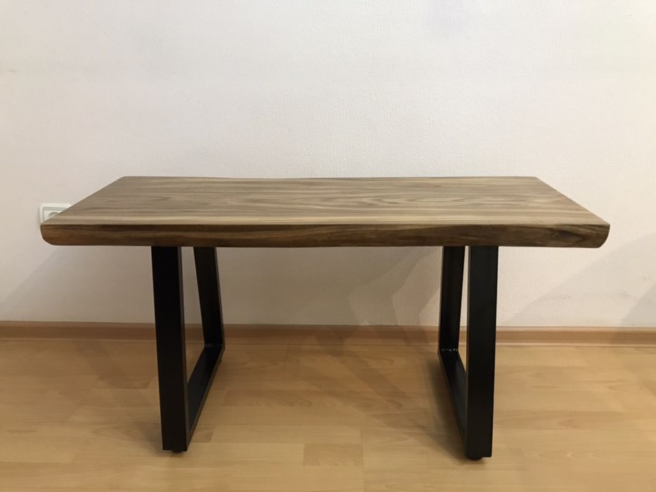 Стол журнальный деревянный из слэба спила карагача лофт