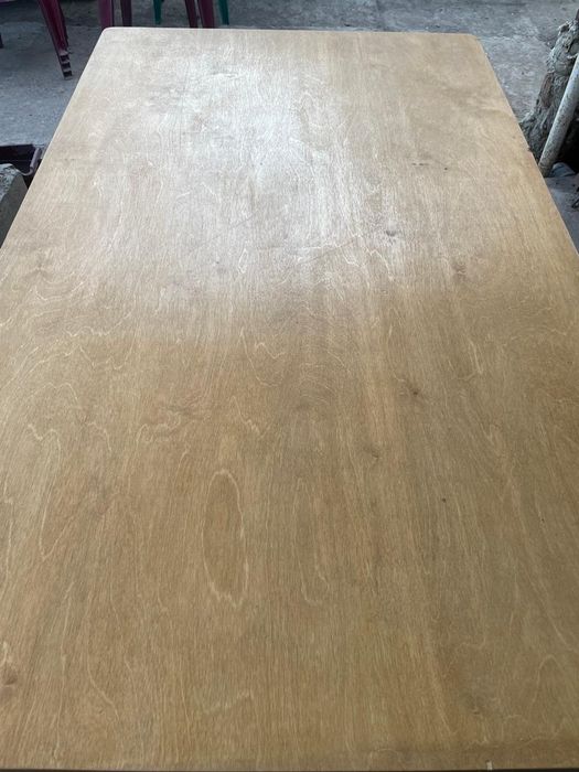 Столы для дома, ресторана  и кафе