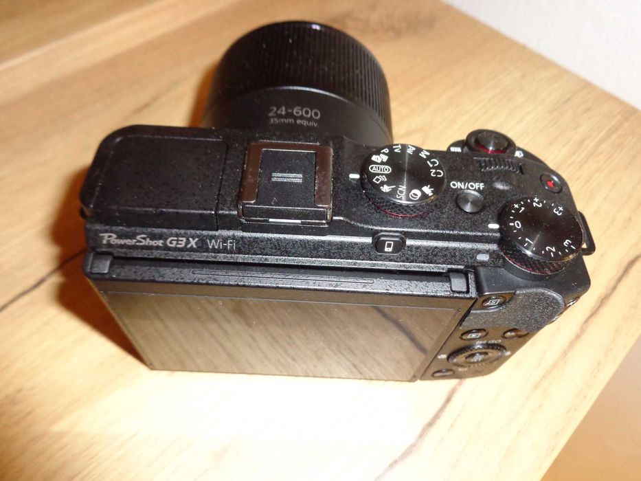 canon powershot G3X + зарядно и калъф и юсб кабел