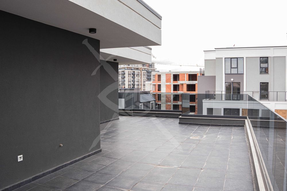 Продава се Тристаен апартамент в Пловдив, Христо Смирненски - 200 кв.м за 735 €/кв.м - Снимка #12
