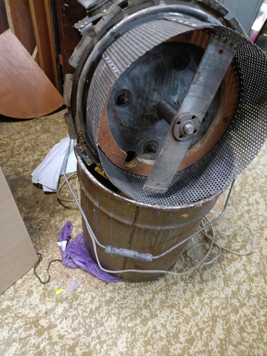 Дробилка для зерна бытовая