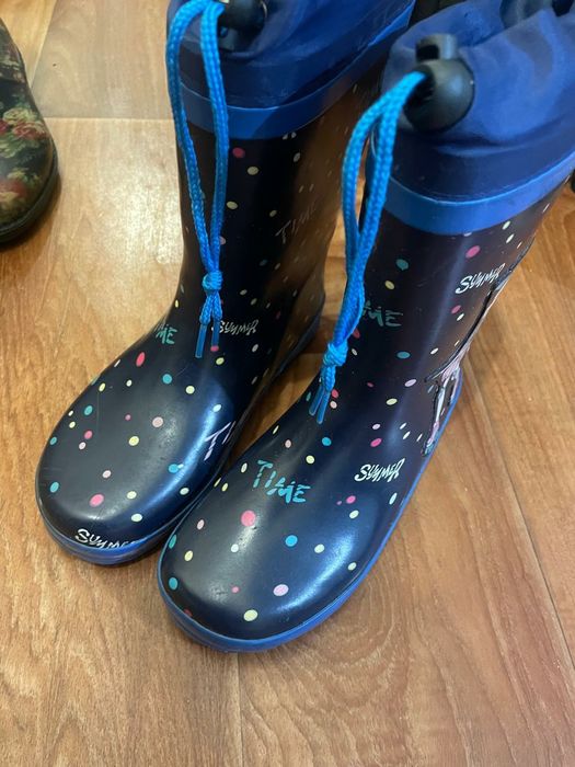 Резиновые сапоги на девочку