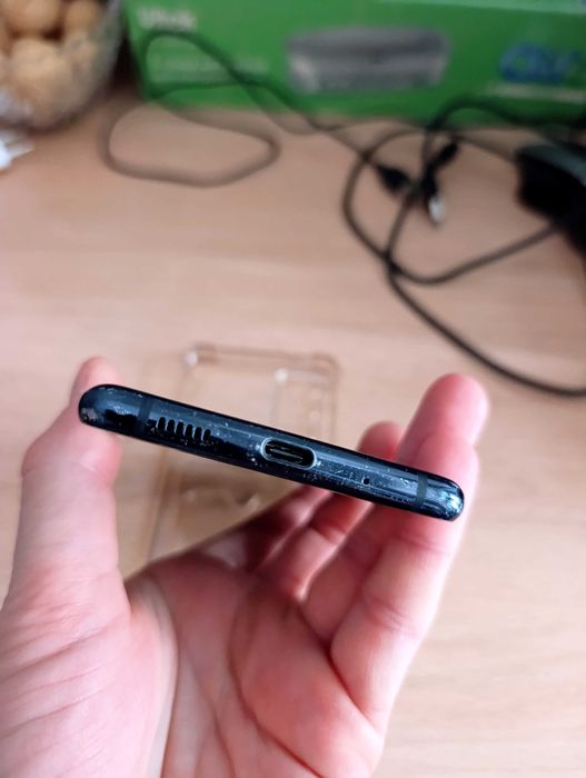 Galaxy S20 Fe продам