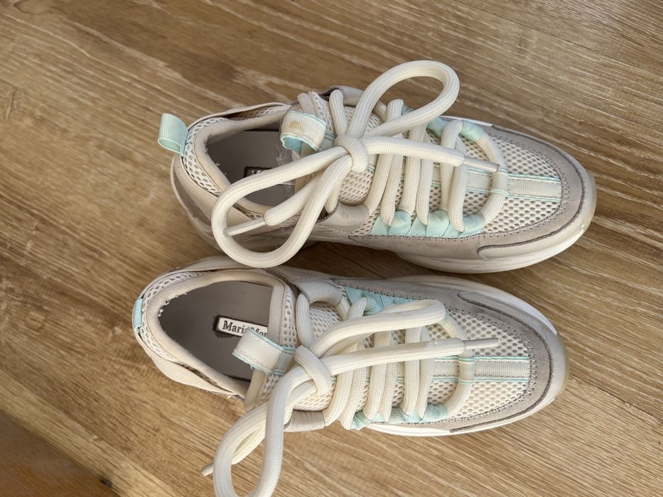 Кроссовки для левушек