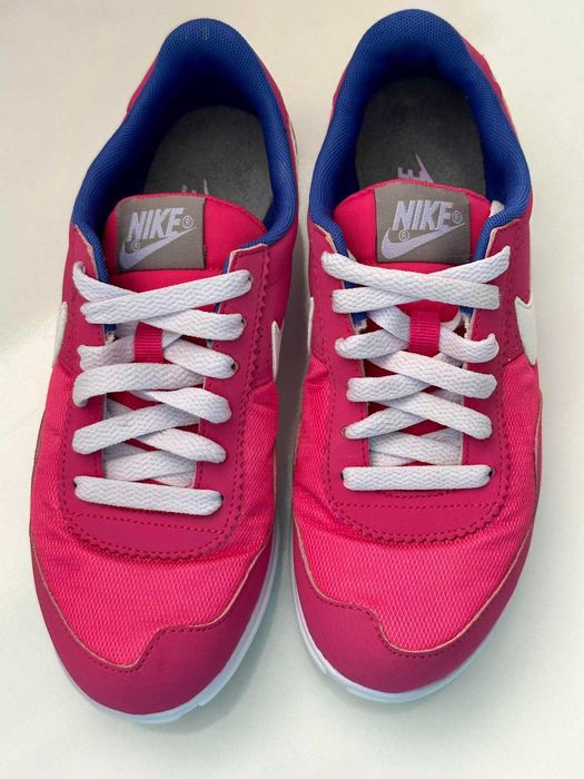 Дамски кецове Nike 37