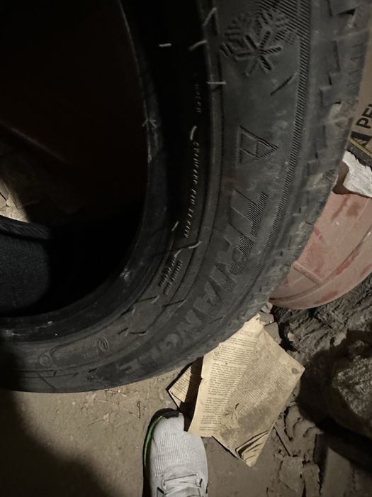 Продам шины 225/50/17