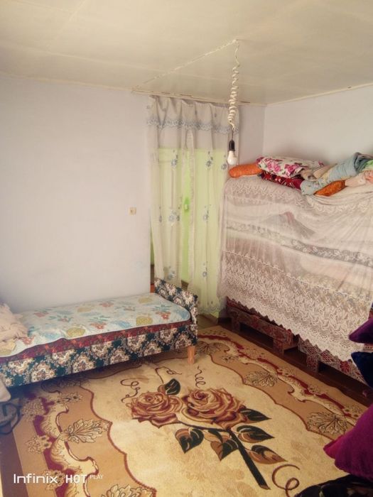 Uy sotiladi uchastka