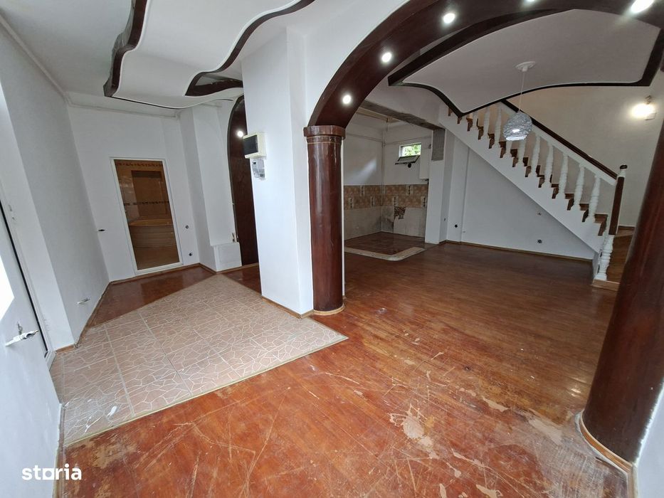 Piata Unirii, Calea Calarasilor, PROPRIETAR, vand casa P+M, 4 camere