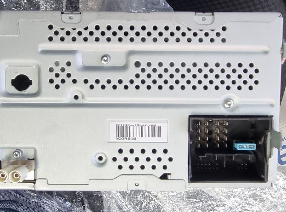 ОРИГИНАЛНА Медия/радио за Шкода Фабия, Октавия, Румстър от 2010-2014