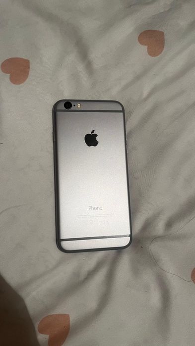 Айфон 6 почти новый
