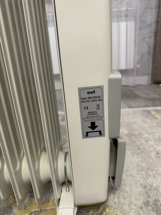 Обогреватель для дома масляный радиатор.