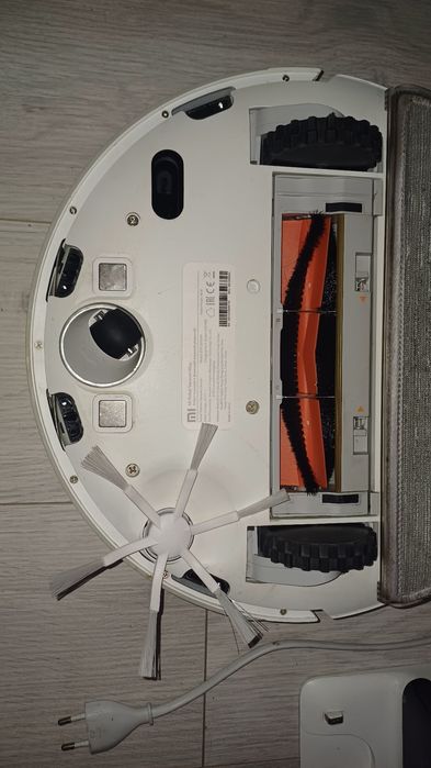 Робот прахосмукачка Xiaomi Mi Robot Vacuum Mop Cleaner, 0.6 л, WI-FI