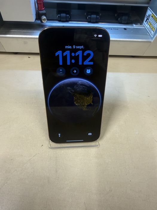 Iphone 16 pro / 128 gb / 100% baterie / garantie
