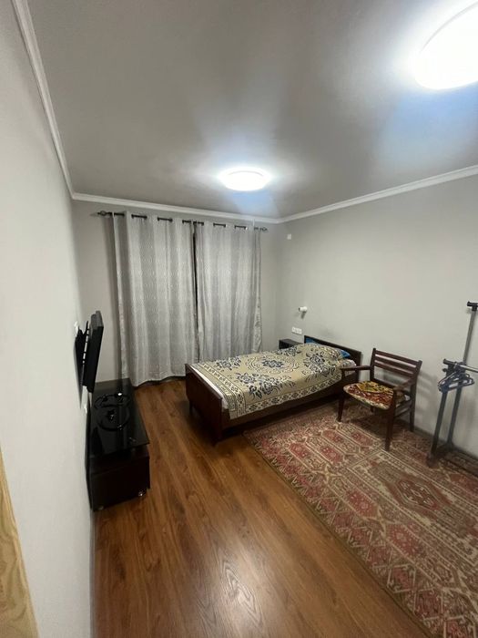 Продам чиланзар 5.  Одна комнатная.  Метро Хамза