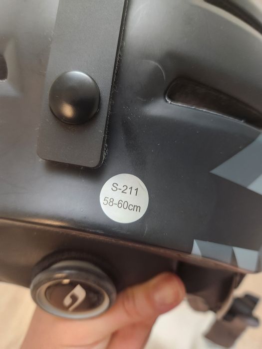 Продам шлем для гор