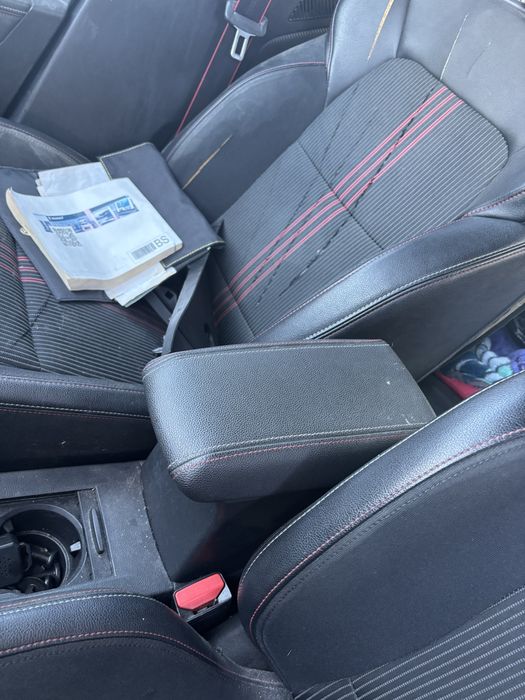 подлакътник за renault clio 5//рено клио 5