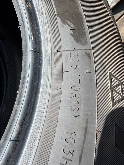 Продам резину 225.70 r16