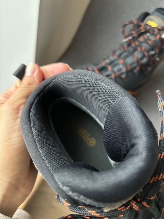 Bocanci înalți impermeabili rezistenți ASOLO, marime 42