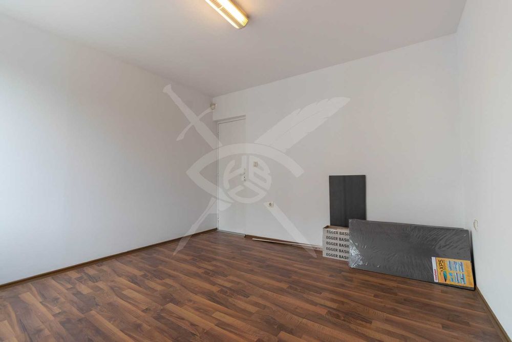 Тристаен апартамент в жк. Манастирски ливади № 92257