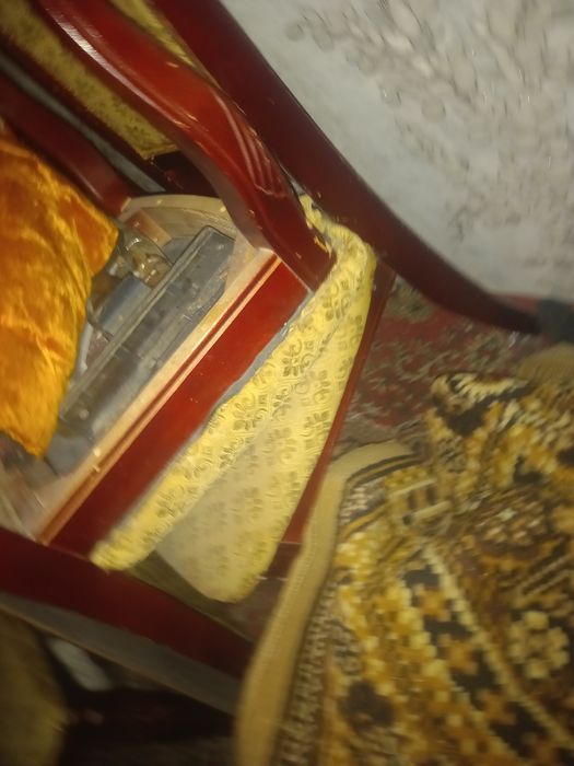 Стуллар сотилади