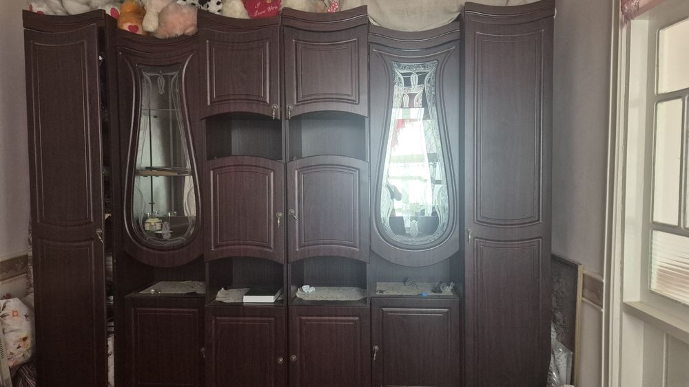 Стенка  "Тюльпан"  для гостиной  комнаты