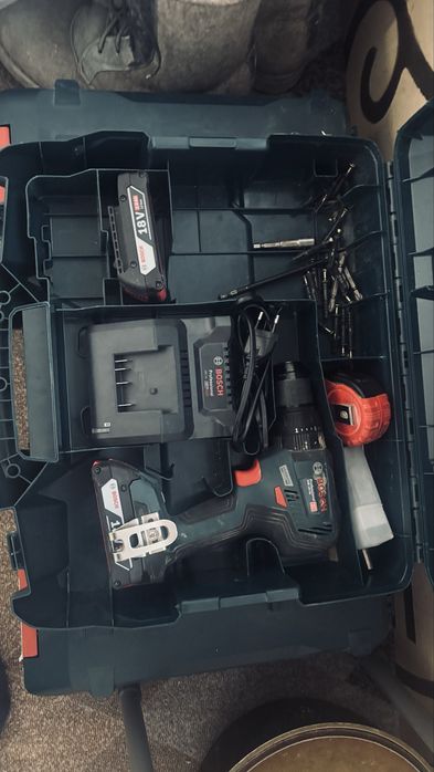 Батареочный нобор почти новый