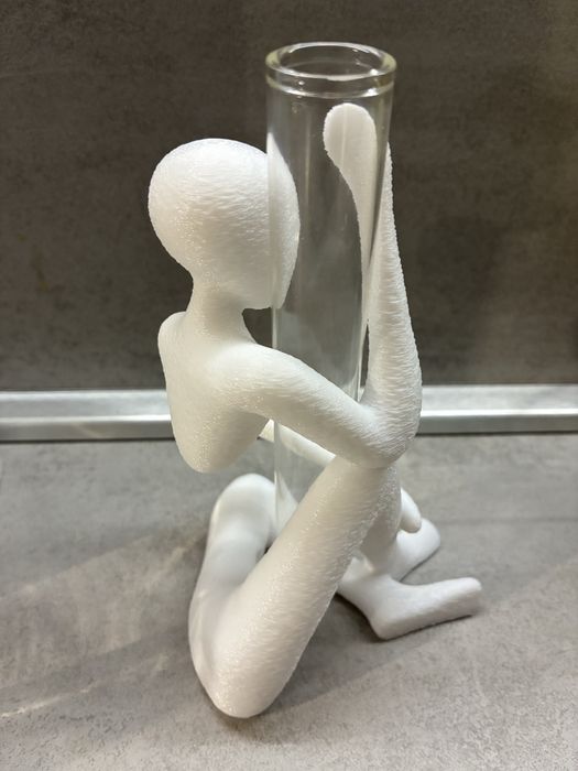 Statueta / vaza decorativa cu eprubeta