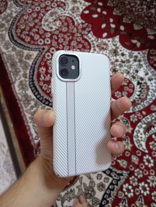 iPhone 11 sotiladi."