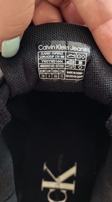 Маратонки Calvin Klein 39 номер
