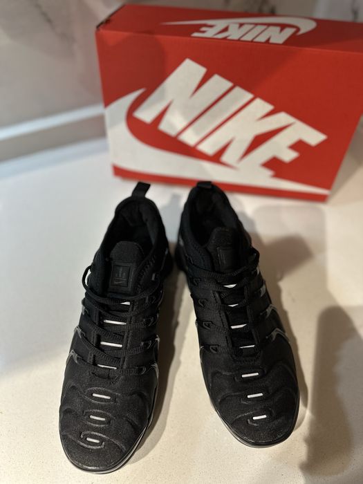 Отново Обувки Nike AIR VAPORMAX Plus Черен