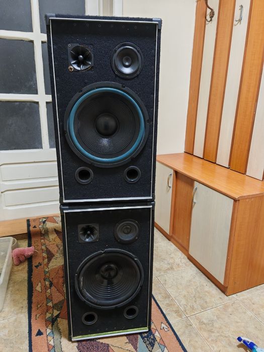 2 x boxe 12 inch pe 3 cai 1x 250w 8 ohm+1 x 150w 4 ohm