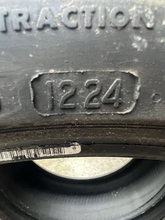 Bridgestone 245/40/19  dot 2024
