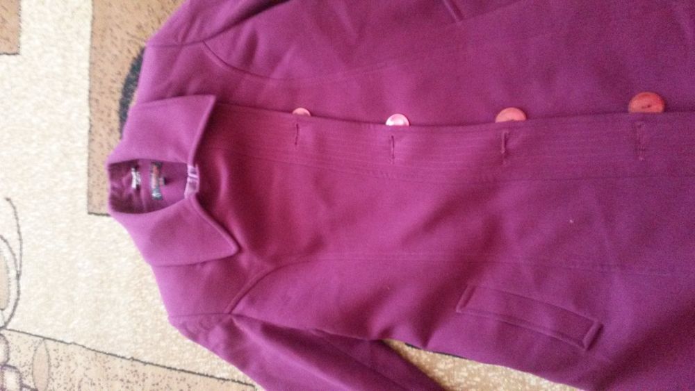 Продам пальто раз 48