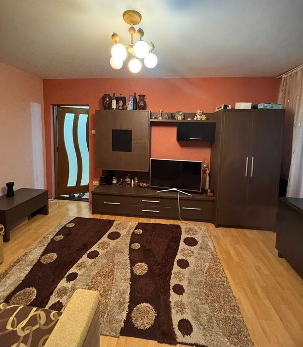 Închiriez apartament 2 camere tip X Rogerius Oradea