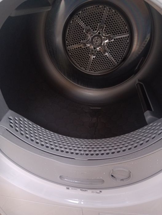 Сушилня с термопомпа Миеле Miele T1  8кг А+++ 2 години гаранция!