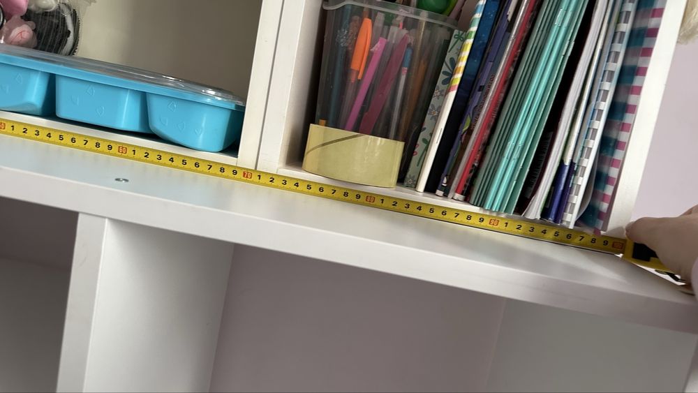 Полочки в детскую срочно продам