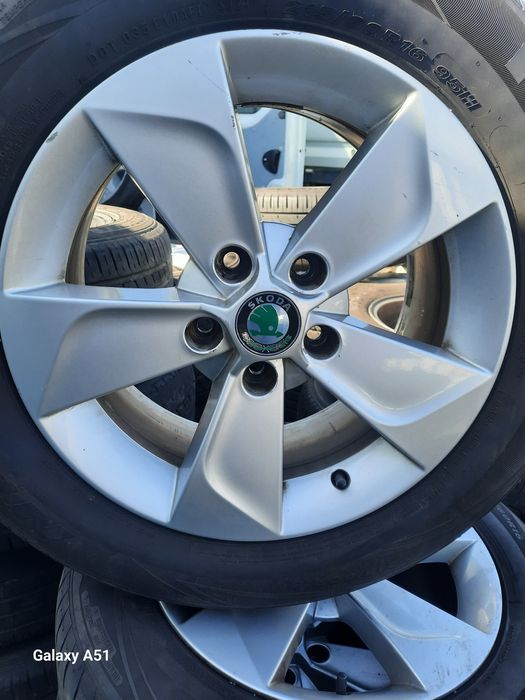 Ляти джанти с гуми за ШКОДА 5×112, 16цола