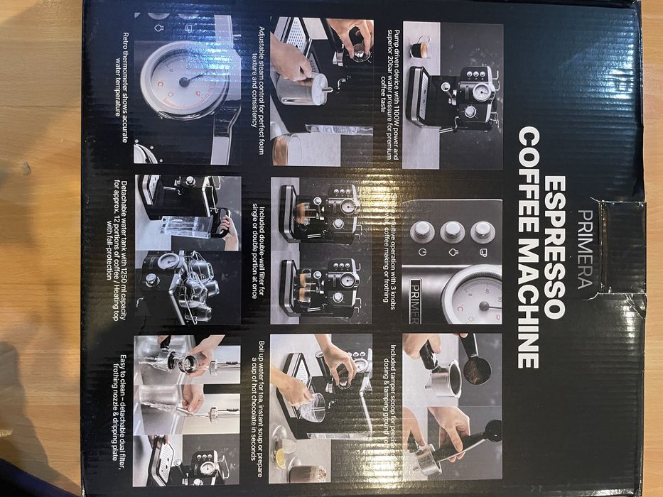 Expressor de  cafea  , cafea. macinată . Aparatul este nou