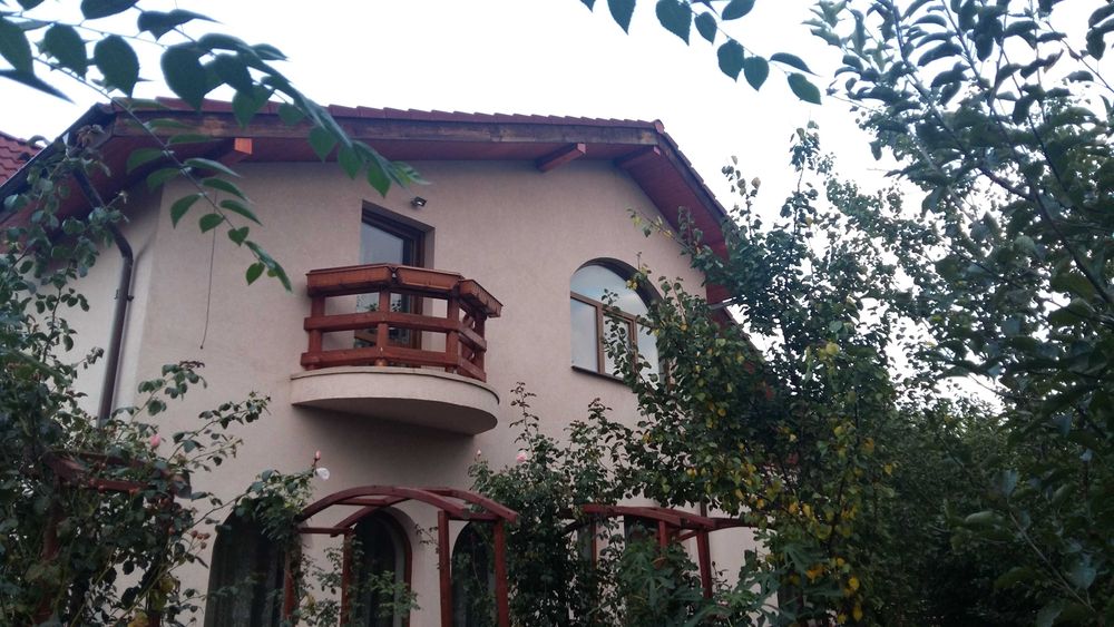 Vilă în Bucium, lângă Plopii fără Soț