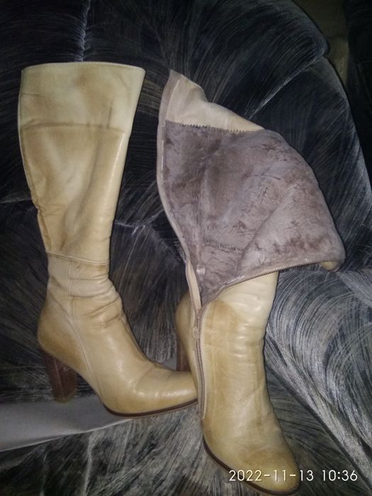 Сапоги женские б/у. Теплые . Кожа , мех  натуральный.