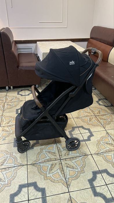Продам коляску joie signature