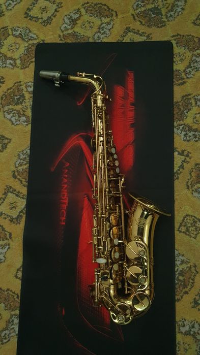 Саксофон продаётся