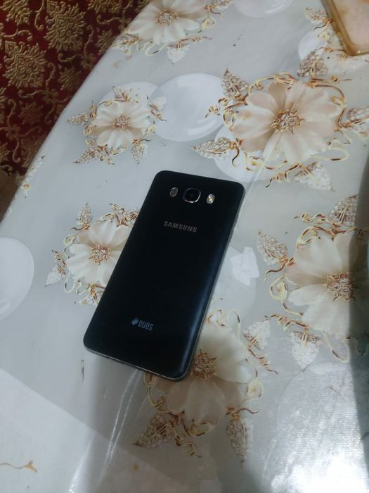 Samsung J7. Оригинал
