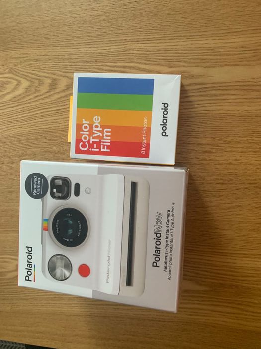Aparat foto instant polaroid now
