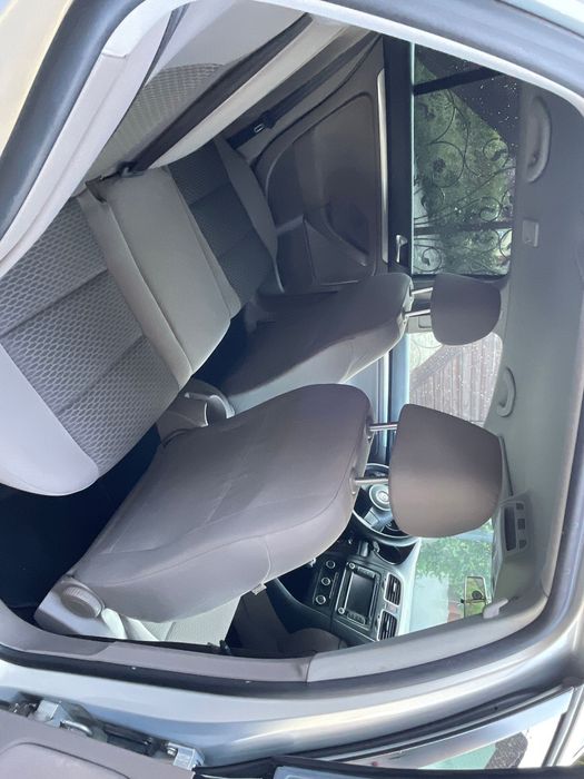 Volkswagen Golf 2012 diesel, 3.718 € — imagine 5